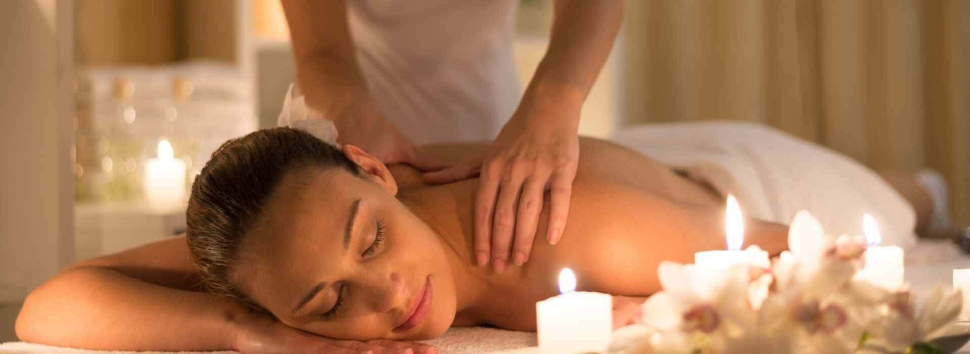 Terapia floral, masaje en cama terapéutica